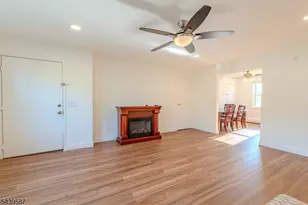 42 York Dr, Edison Twp., NJ 08817 - Photo 7
