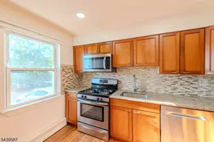 42 York Dr, Edison Twp., NJ 08817 - Photo 13