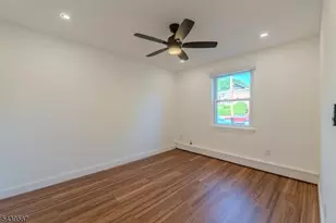 42 York Dr, Edison Twp., NJ 08817 - Photo 15
