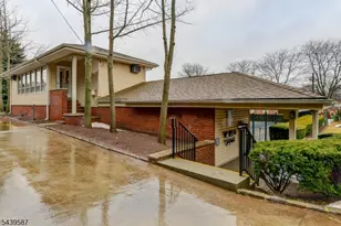 42 York Dr, Edison Twp., NJ 08817 - Photo 29