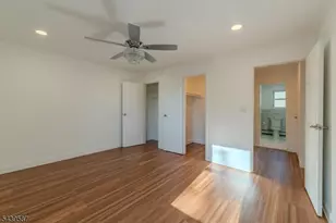42 York Dr, Edison Twp., NJ 08817 - Photo 23