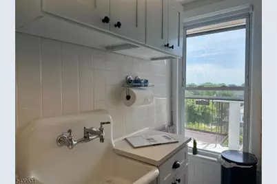 39 N Mountain Ave #9, Montclair, NJ 07042 - Photo 13