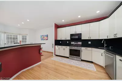 20 Pine Valley Rd, Livingston, NJ 07039 - Photo 9