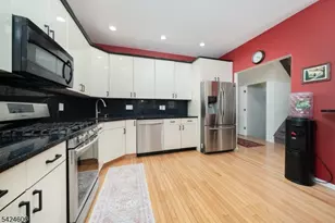 20 Pine Valley Rd, Livingston, NJ 07039 - Photo 11