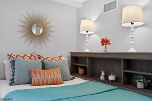 14 Gray St, Montclair, NJ 07042 - Photo 33