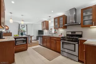 14 Gray St, Montclair, NJ 07042 - Photo 23