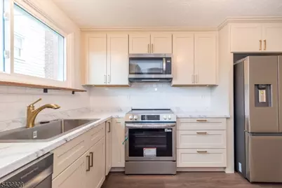 11 S Harrison St #B, Frenchtown, NJ 08825 - Photo 3
