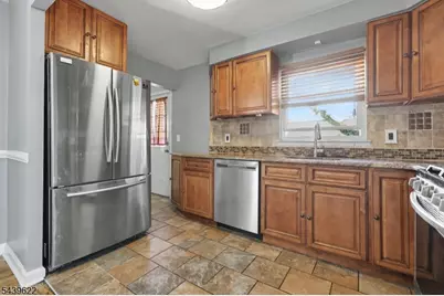 68 16th Ave, Elmwood Park, NJ 07407 - Photo 15