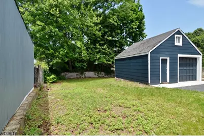 17 Brown St, Nutley, NJ 07110 - Photo 5