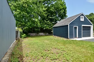 17 Brown St, Nutley, NJ 07110 - Photo 5