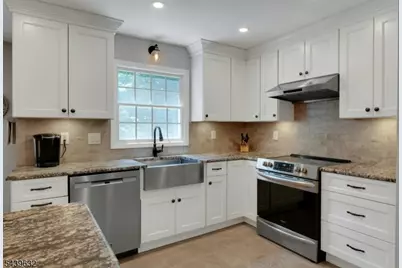 20 Lark Ln, Jefferson Township, NJ 07438 - Photo 17