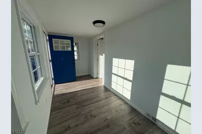4 Whitehouse Ave, Readington, NJ 08889 - Photo 5