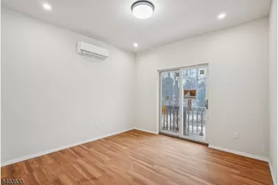 109 Monmouth Ave, Wayne, NJ 07470 - Photo 9