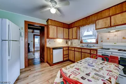 146 Delacy Ave, North Plainfield, NJ 07060 - Photo 19
