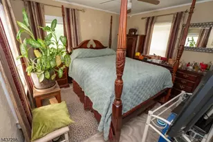 204 Vine St, Roselle, NJ 07203 - Photo 23