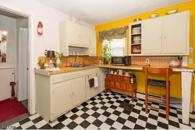 204 Vine St, Roselle, NJ 07203 - Photo 11