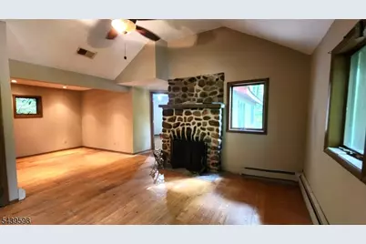 35 E Shore Trl, Sandyston Township, NJ 07826 - Photo 15