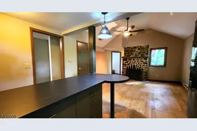 35 E Shore Trl, Sandyston Township, NJ 07826 - Photo 11