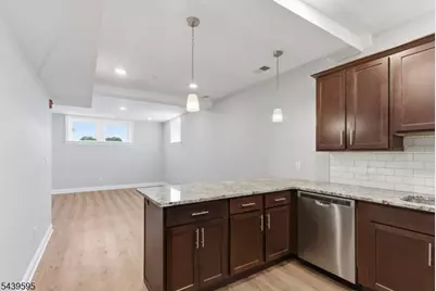 18-20 N Union Ave #5, Cranford Township, NJ 07016 - Photo 3