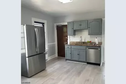 73 Lakewood Ter, Bloomfield, NJ 07003 - Photo 3
