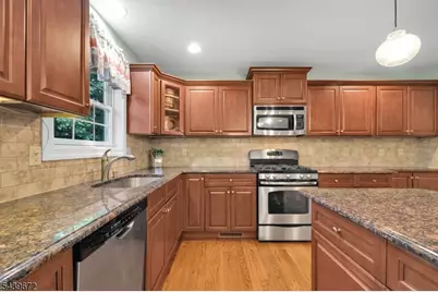 228 Atlantic Dr, Parsippany, NJ 07054 - Photo 27