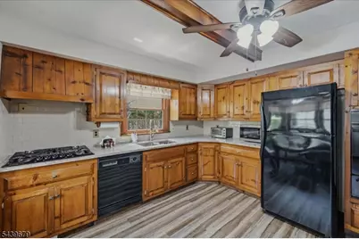85 Stewart Ave, Kearny, NJ 07032 - Photo 3