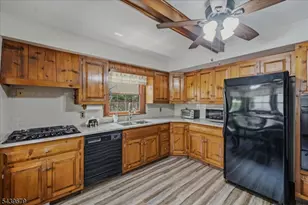 85 Stewart Ave, Kearny, NJ 07032 - Photo 3