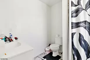 111 Ovington Ave, Edison, NJ 08817 - Photo 11