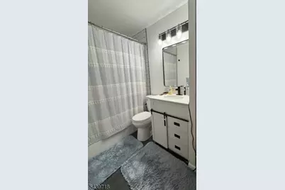 17329 Aspen Ct, Stanhope, NJ 07874 - Photo 5