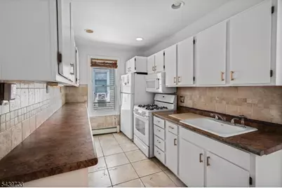 88 Franklin Ter, Irvington, NJ 07111 - Photo 3