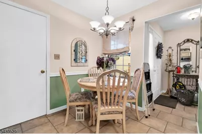 107 Bayberry Dr, Franklin Township, NJ 08873 - Photo 25