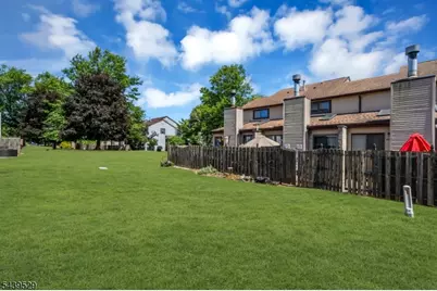 107 Bayberry Dr, Franklin Township, NJ 08873 - Photo 39