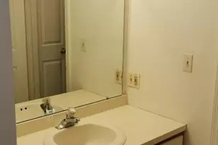664 Irvington A C00, Maplewood, NJ 07040 - Photo 7