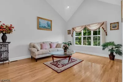 17 Okeefe Rd, Bridgewater, NJ 08807 - Photo 9