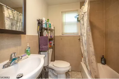 333 Magnolia Ave, Elizabeth, NJ 07206 - Photo 7