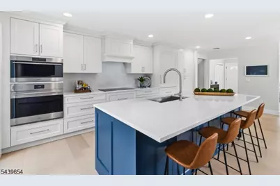46 Circle Rd, Florham Park, NJ 07932 - Photo 9