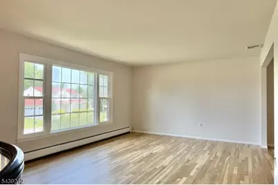 30 Tanglewood Dr, East Hanover Township, NJ 07936 - Photo 9