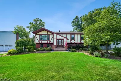 30 Tanglewood Dr, East Hanover Township, NJ 07936 - Photo 5