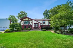 30 Tanglewood Dr, East Hanover Township, NJ 07936 - Photo 5