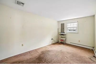 30 Tanglewood Dr, East Hanover Township, NJ 07936 - Photo 33
