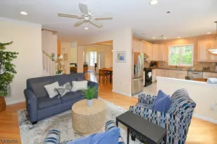 253 Patriot Hill Dr, Bernards Township, NJ 07920 - Photo 11