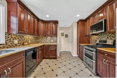 10 Jean Dr, Montville Township, NJ 07082 - Photo 9