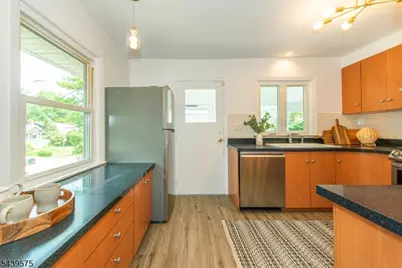 132 Haddon Pl, Montclair, NJ 07043 - Photo 19