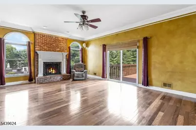 40 Southgate Dr, Clinton Township, NJ 08801 - Photo 9