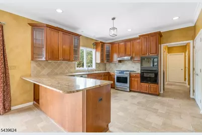 40 Southgate Dr, Clinton Township, NJ 08801 - Photo 15