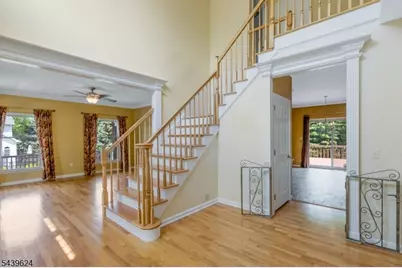 40 Southgate Dr, Clinton Township, NJ 08801 - Photo 5