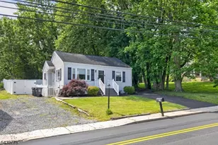 318 Greenwich St, Greenwich Township, NJ 08886 - Photo 1