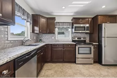 318 Greenwich St, Greenwich Township, NJ 08886 - Photo 9
