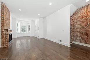 252 Mt Pleasant Ave, Newark, NJ 07104 - Photo 3