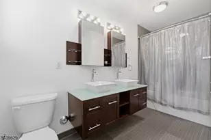 252 Mt Pleasant Ave, Newark, NJ 07104 - Photo 15